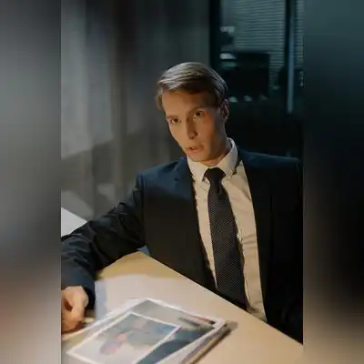 王磊